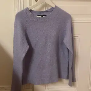Säljer denna populära tröjan från Vero Moda i lila, då den tyvärr inte kommer till användning. 🫶🏼