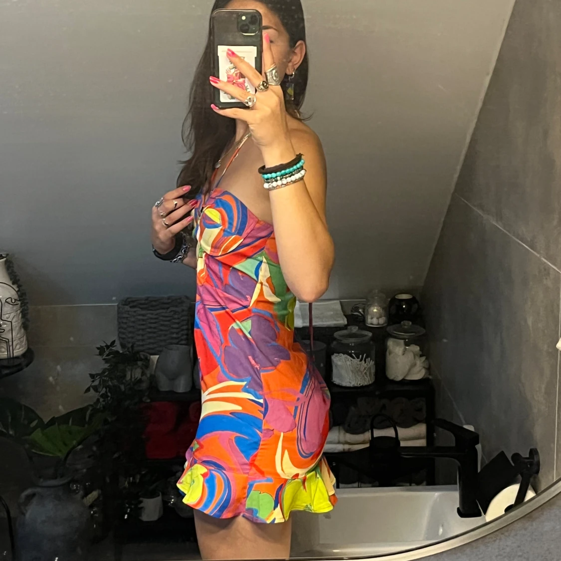 Färgglad mönstrad klänning - 90