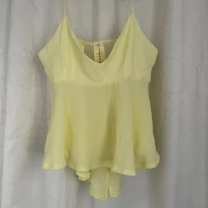 Zara topp - Jättefin sommar topp från zara!