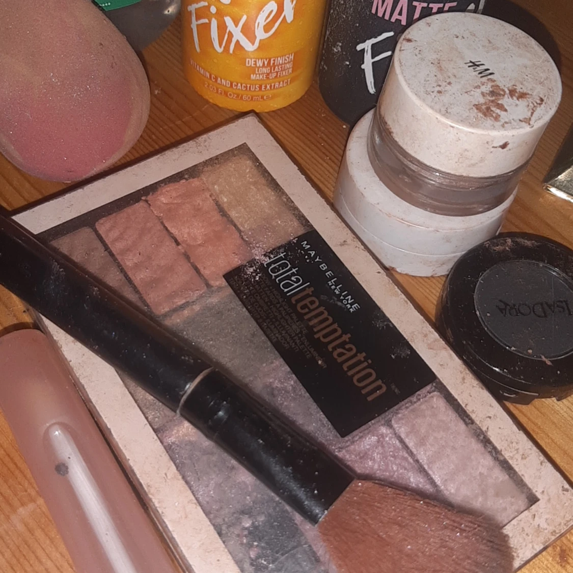 Sminkprodukter  - 90