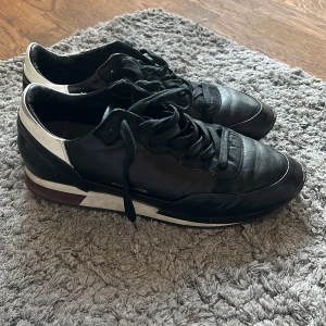 Philippe Model svart läder - Storlek 43 Fint använt skick