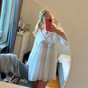 Zara klänning - Super söt klänning. Använd 1 gång