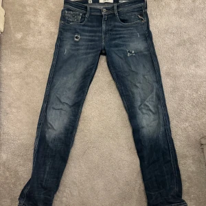 Replay Anbass - 9/10 4 månader Inga deffekter  Nypris 1480kr 31/32