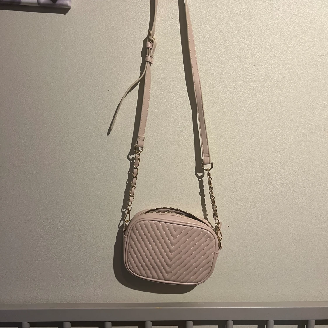 Väska från Åhléns i en super fin Råsa färg