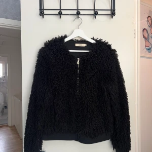 Jacka storlek M  - Storlek M, bra skick inga skador. 