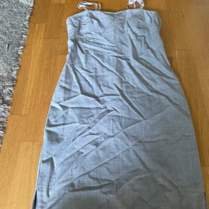 Klänning - ”Kostym” klänning för formellare tillställningar 