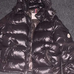 Moncler maya - Moncler maya i fransk storlek 2(s/m) extremt bra pris