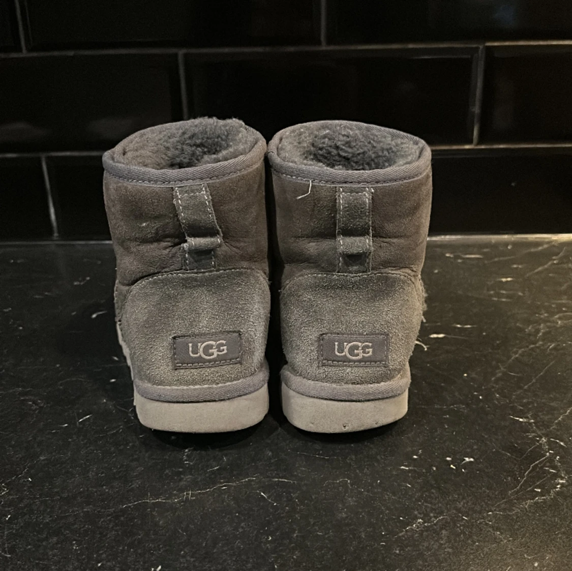 Ugg - 90