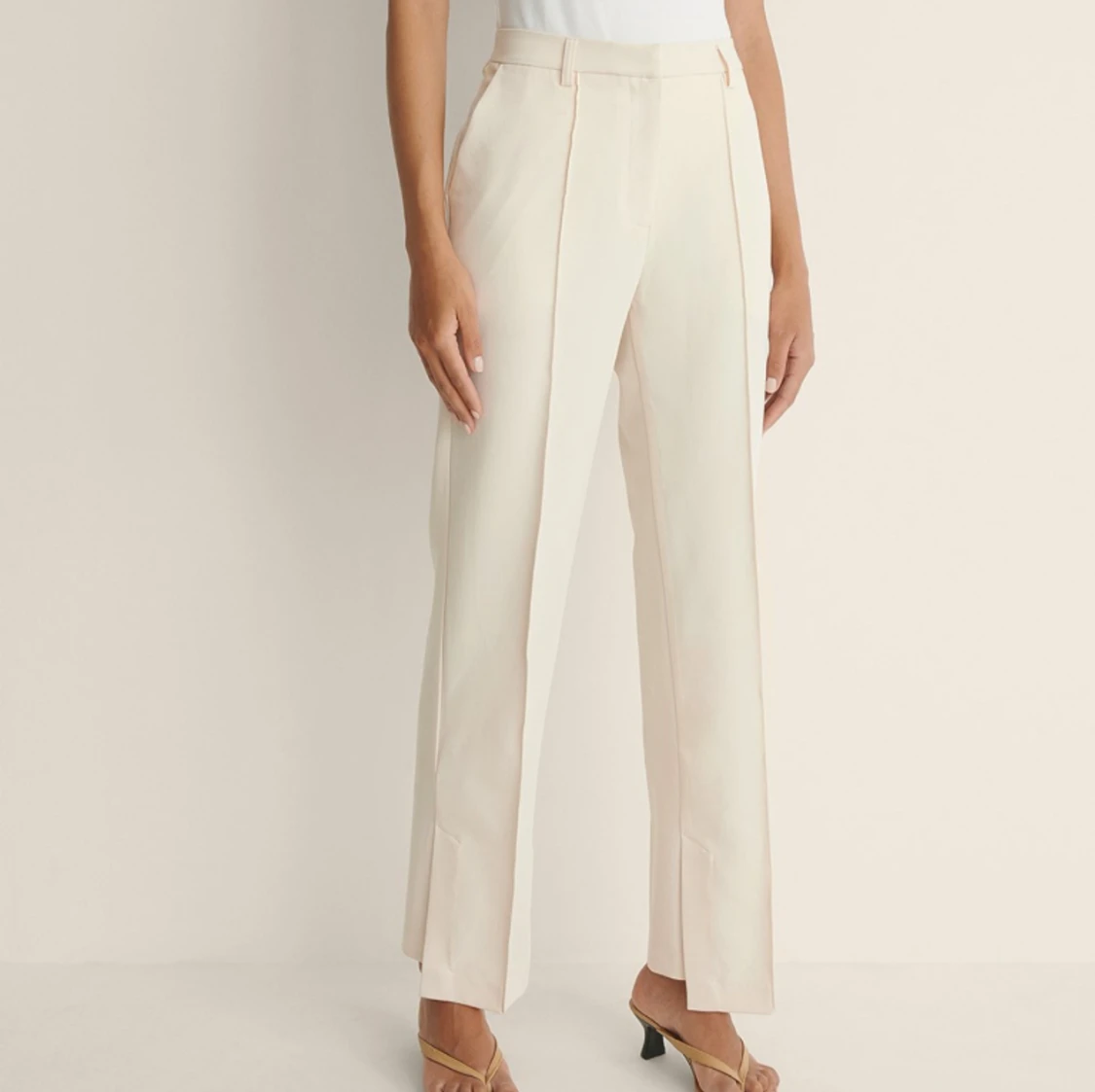 Kostymbyxor med sidoslits 