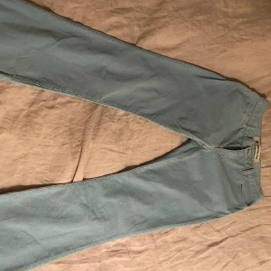 Lågmidjade jeans - Supersnygga lågmidjade jeans i Manchester, komprimator för bilder och mått❤️🩷