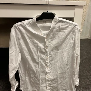 Vit Skorta - Riktig bra kvalité använd en gång Kan diskutera med priset