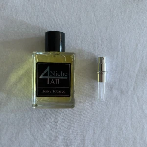 Parfym-Niche4all honey tobacco 5ml - Niche4all honey tobacco är en klon på xerjoff naxos