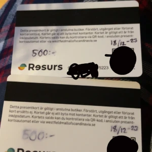 Present kort  - Har 2 present kort på 500kr var. Är aldrig i på den sidan så därför jag säljer de. Funkar på alla affärer på MOS