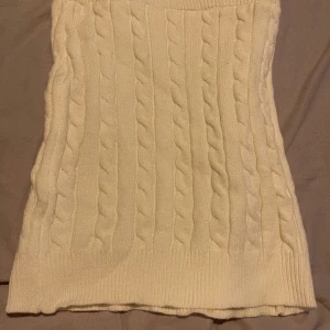 Kjol - Kabelstickad kjol Storlek s Oanvänd