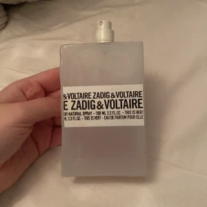 zadig & voltaire parfym dam - Säljer denna Z&V parfymen då den inte kommer till användning längre! Den är halvfull men tyvärr är locket borttappat 🩷