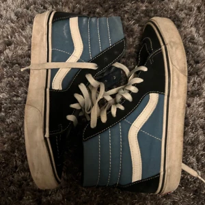 Vans - Säljer mina super fina vans då dom e för stora på mig. köpte här på plick!💞skriv innan du trycker” köp nu”💕skriv för fler bilder!!orginal box följer med