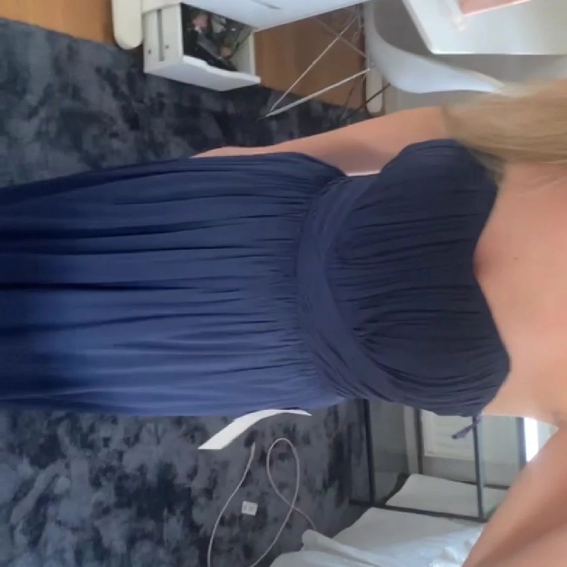 Mörkblå balklänning - 90