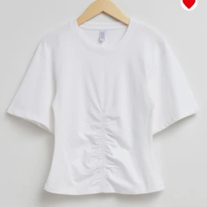 Så cool t-shirt - Intressekoll på denna superfina t-shirt. Aldrig använd med lapparna kvar! Nypris 400