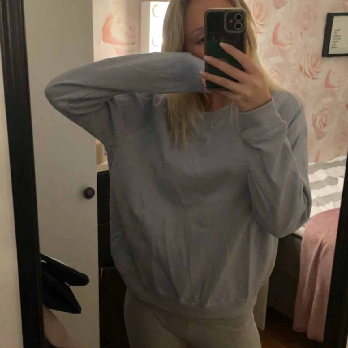 Ljusblå sweatshirt!! - 90