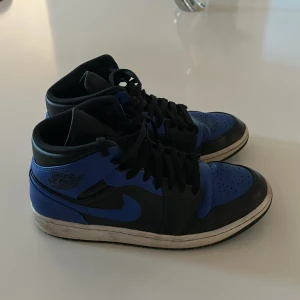 Jordan 1 mid - Skick 7/10