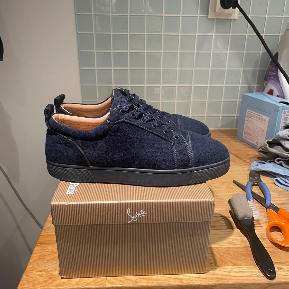 Christian Louboutin  - 91