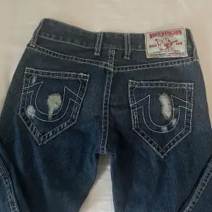 Supersnygga lågmidjade jeans från True Religion! Pris kan diskuteras ❤️