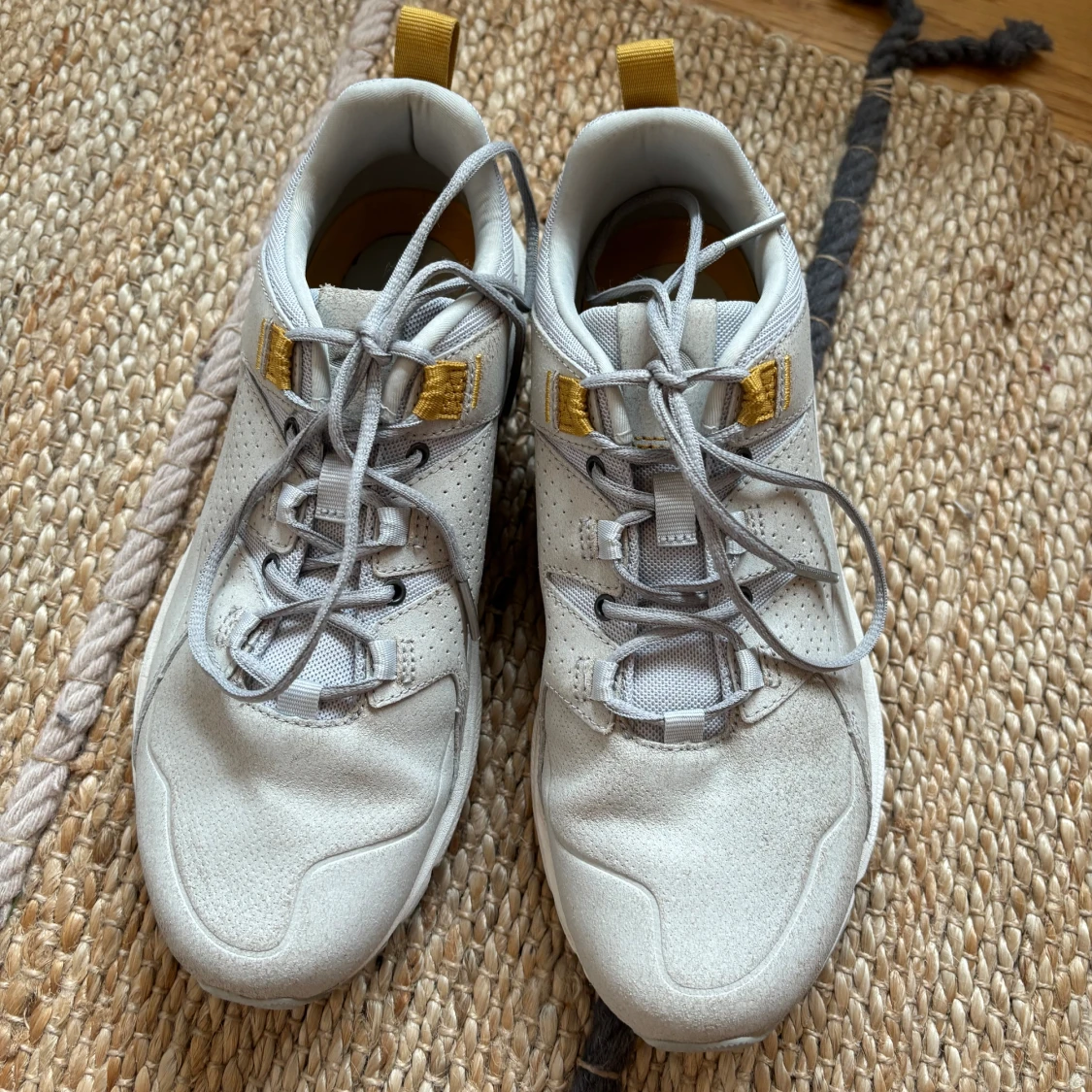 Sneakers i mocka nyskick 38