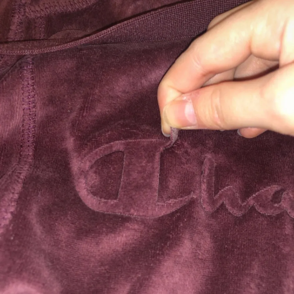 Champion hoodie one letter is a little bit coming off but it can be fixed with glue. Hoodies.