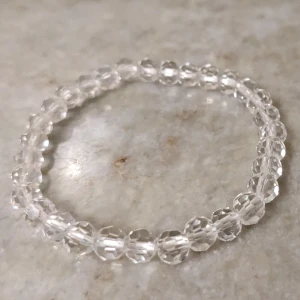 Armband  - Snyggt armband. Helt oanvänt och i jätte bra skick