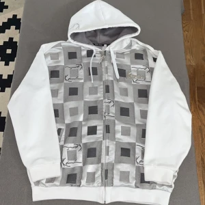 Vintage Karl Kani Hoodie Y2k - Rare Vintage Karl Kani Hoodie i XL storlek, Hoodien är fortfarande i topp kvalitet och väldigt Rare