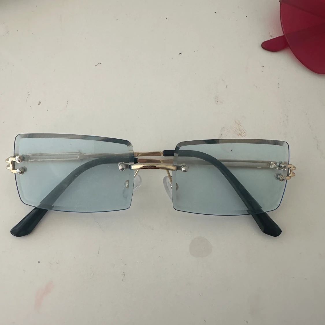 4 solglasögon  - 93