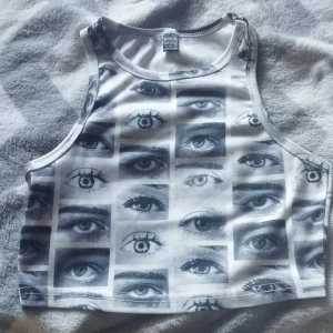 Fin top - En fin kort top, men råkade beställa fel storlek, användare bara 1 gång 