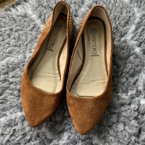  Ballerina skor  - Har använt dem några gånger. Är jätte sköna storlek 38
