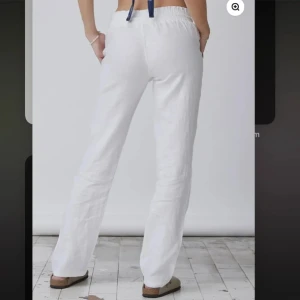 Linnebyxor  - Helt nya med lappen kvar i storlek M, samma som annonsen innan🩷