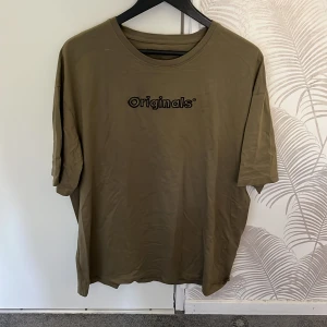 T-shirt, Jack & Jones - Märke: Jack & Jones Skick: Väldigt bra Passform: Oversized  Köpare betalar frakten!👍🏼