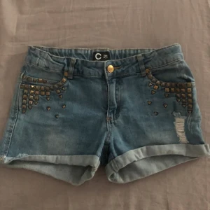 Lågmidjade shorts från Cubus  - Iconic Lågmidjade shorts från Cubus! 💗är i storlek 164 dvs xs-s 🥰