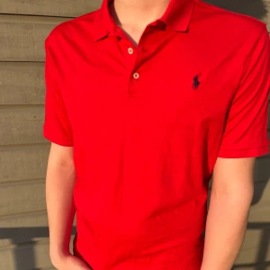 Ralph Lauren pike  - Polo Ralph lauren pike, helt oandvänd nypris 1200! Säljer billigt därav jag ej andvänder den, Snabba och seriösa kunder prioriteras! Självklart äkta (köpt i usa) tveka ej vid frågor och funderingar! 