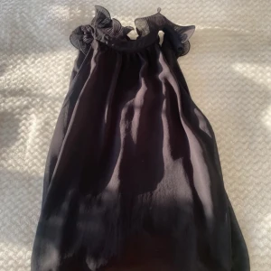 Volang blus - Super fin volang blus från zara i nyskick🥰