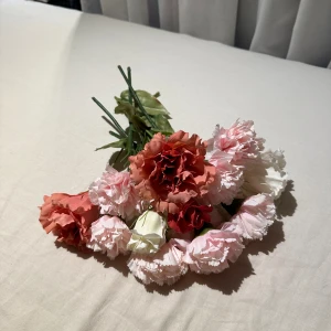 Plast Blom bukett - 11 Srpska Plast blommar parfecta för att inreda nu till sommar och vår 💐