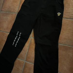 Vans byxor - Vans cargo, använd några gånger, bra skick. Nypris 900