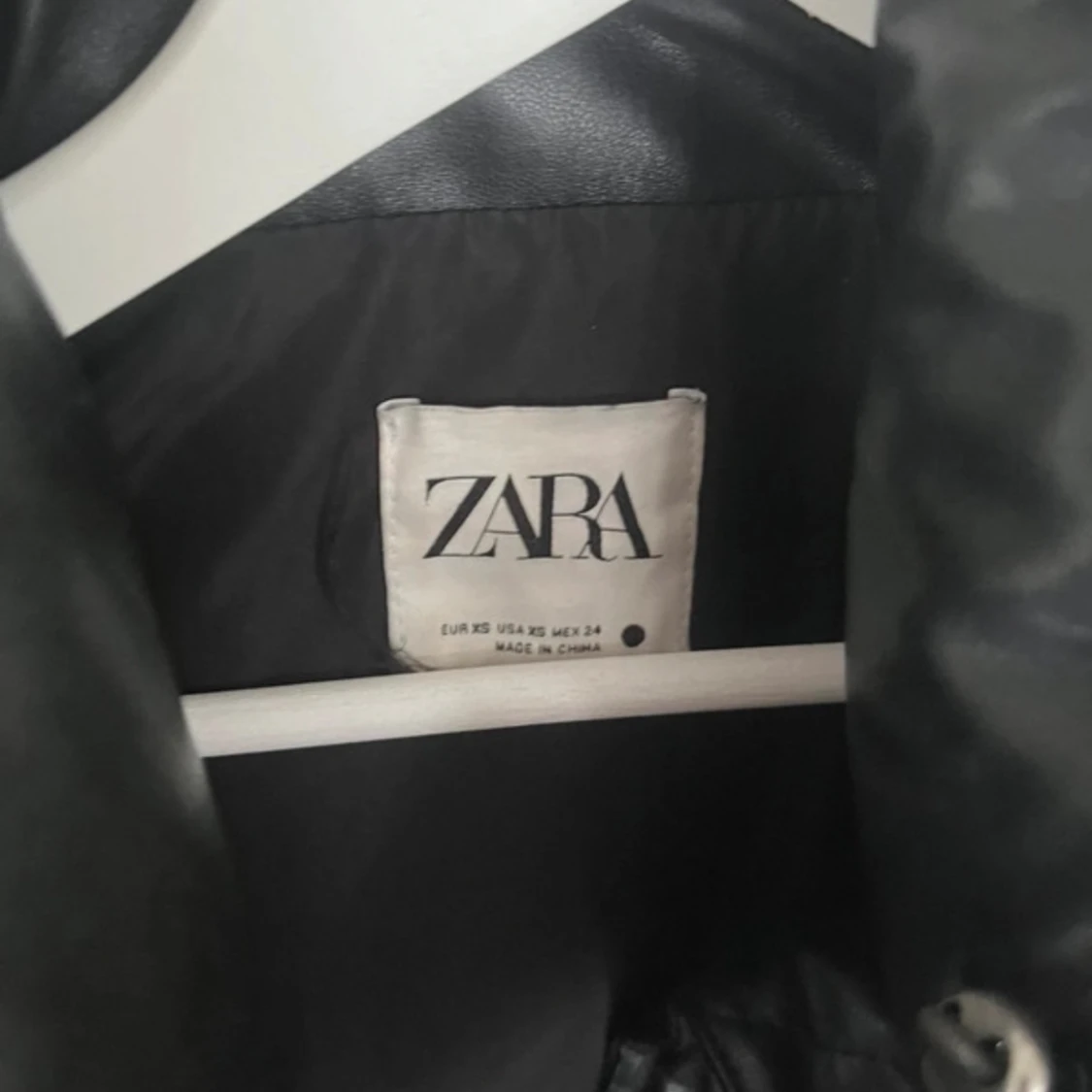 zara jacka - 90