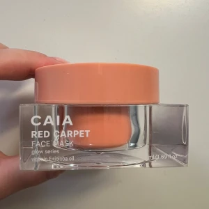Caia red carpet mask - Caias fantastiska red carpet mask! Har inte använt denna än då jag har två! 🥰💕