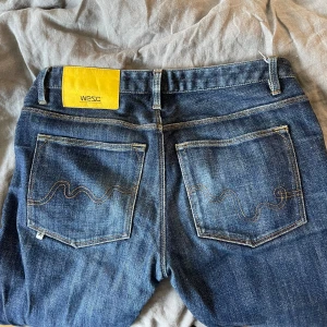 Jeans - Skit snygga jeans! Älskar dem men måste få plats i garderoben 💞💞💖