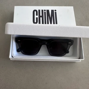 Chimi 004 - Får med box