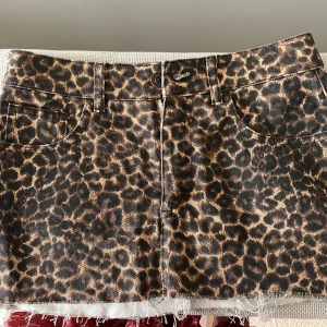 Leopard kjol - Super gullig BDG leopardkjol ifrån Urban Outfitters, pris kan diskuteras 