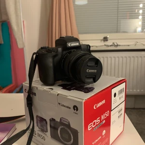 Canon Eos M50 kamera - Har kvitton kvar . Använder inte den längre