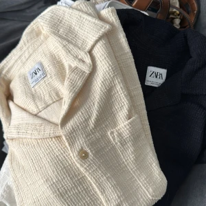 2x Zara kortärmade - 2 för 220