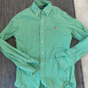 Skjorta | Ralph Lauren  - Bra skick, behövs strykas