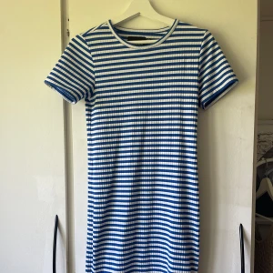 Strandkläning - Så skön sommarklänning till alla tillfällen🌸💗