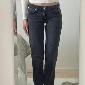 Låg midjade jeans - Zara Low Waist, fint skick💕